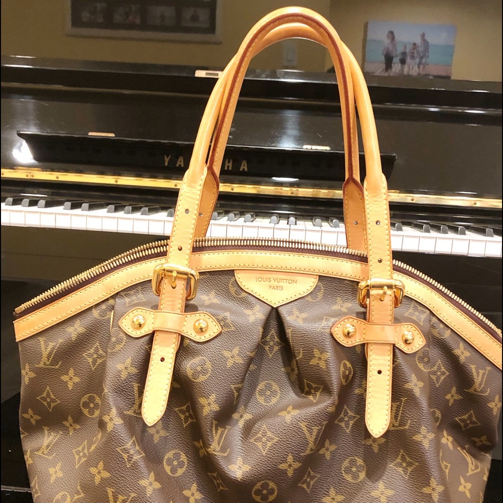 SOLD-Authentic Louis Vuitton Tivoli GM - Picture 1 of 8